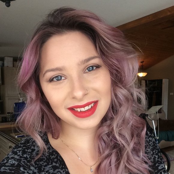 Meet your Posher, Erica - Picture 1 of 1